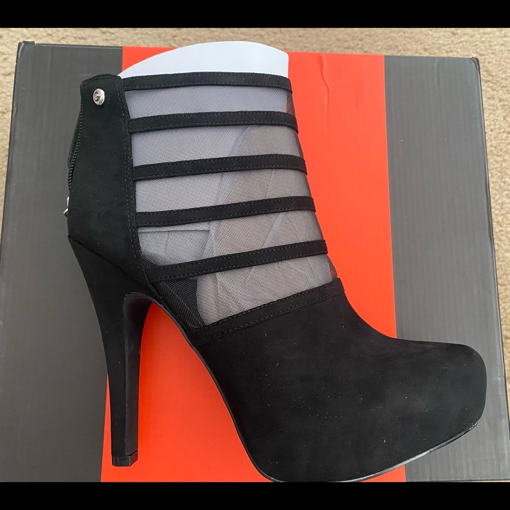 NEW!! Black Ankle Boot Guess Greco